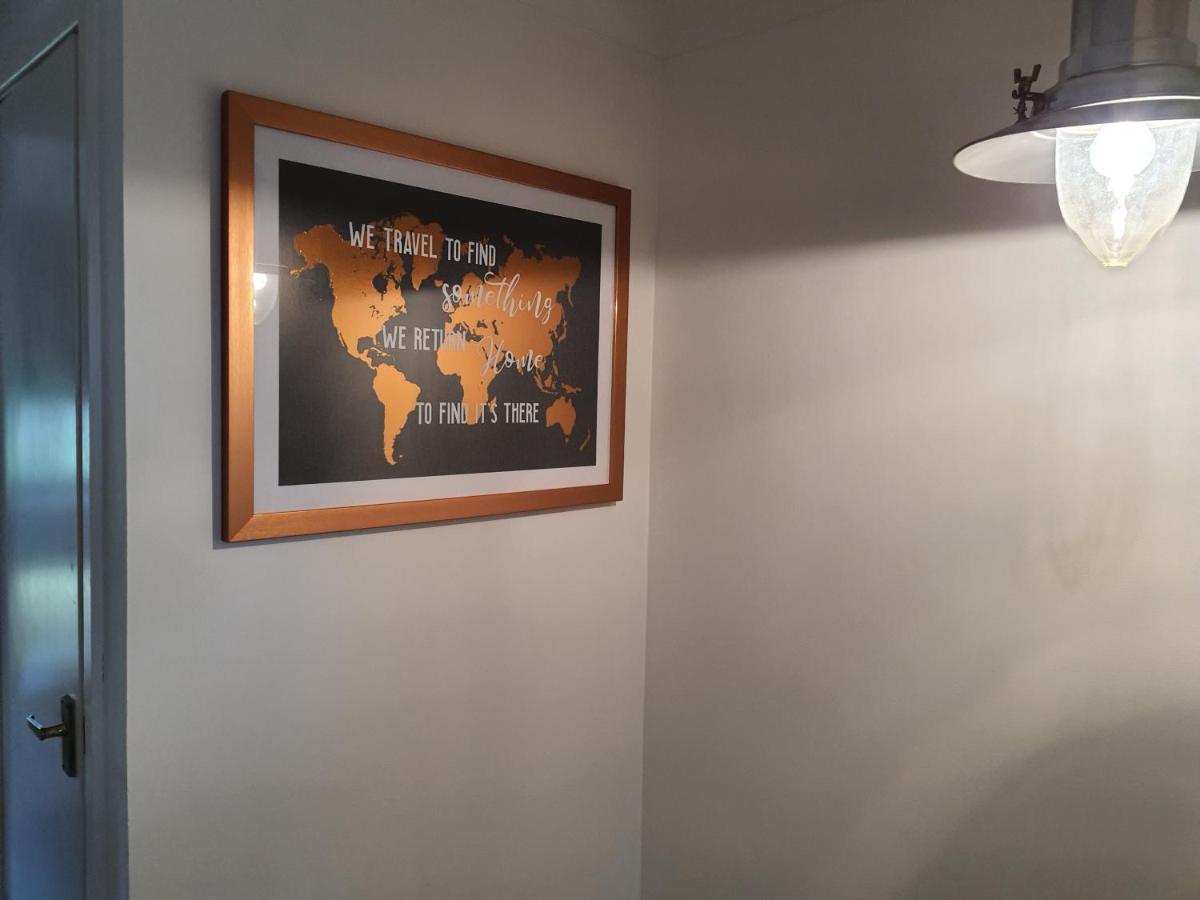Country Style, 2 Bedroom House, Parking And Superb Location NWI Exteriör bild