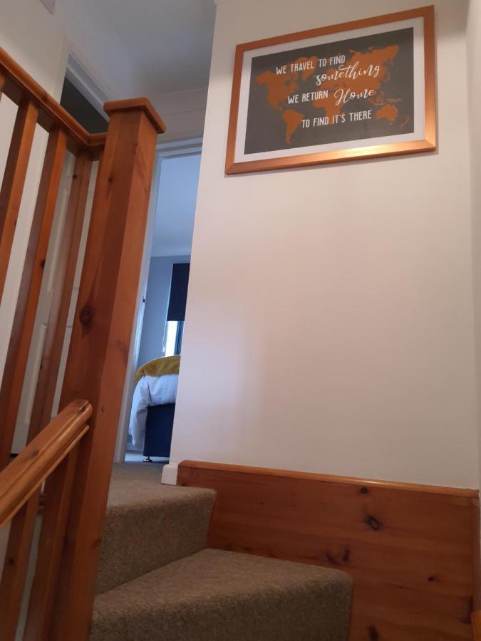 Country Style, 2 Bedroom House, Parking And Superb Location NWI Exteriör bild