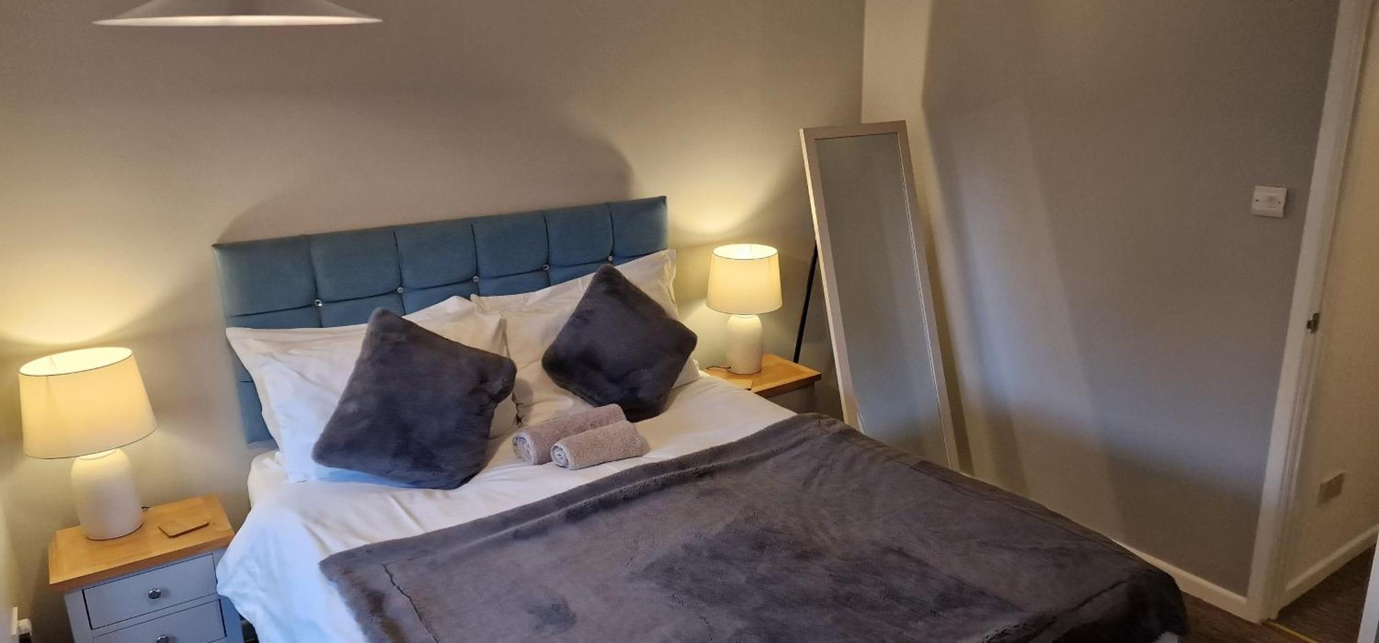 Country Style, 2 Bedroom House, Parking And Superb Location NWI Exteriör bild